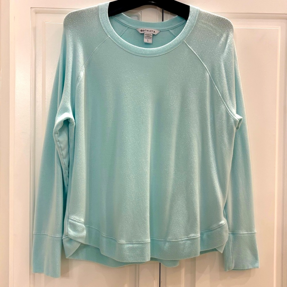 ATHLETA MINDSET SWEATSHIRT GENTLE BLUE S: Lg